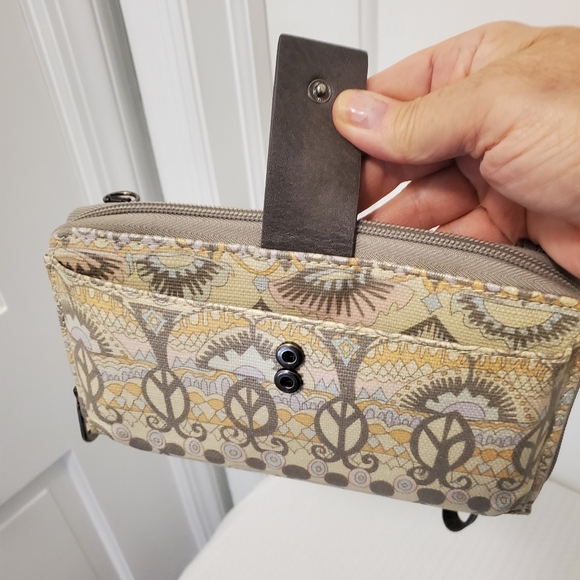 Sakroots "PASTEL ONE WORLD" Print, Cellphone Wallet/Wristlet - Picture 6 of 12